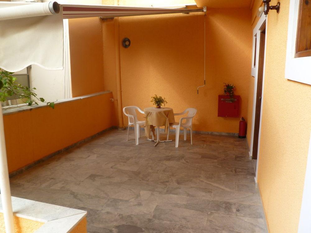 מלון Agia Marina  Liberty II מראה חיצוני תמונה